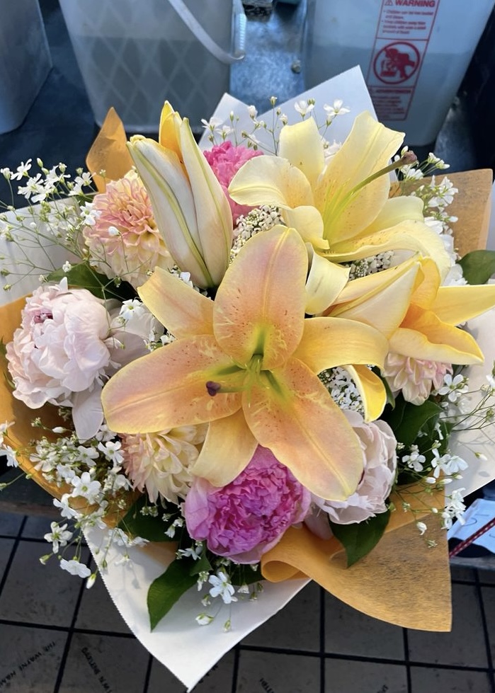 Spring flowers | yellows and pinks | aesthetic…