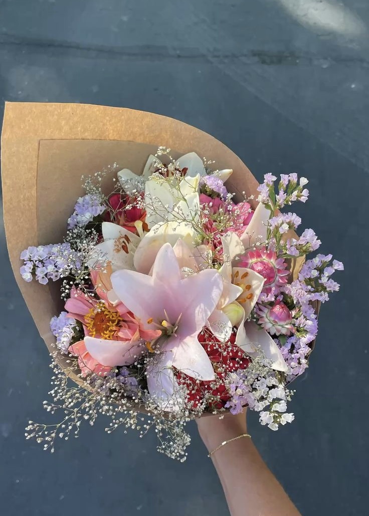 #flowerpower #beautifulbouquet #trendyflowers…